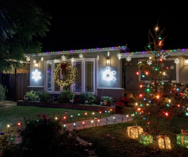 Permanent Christmas Lights vs Traditional Holiday Lights: Which Is Worth It?